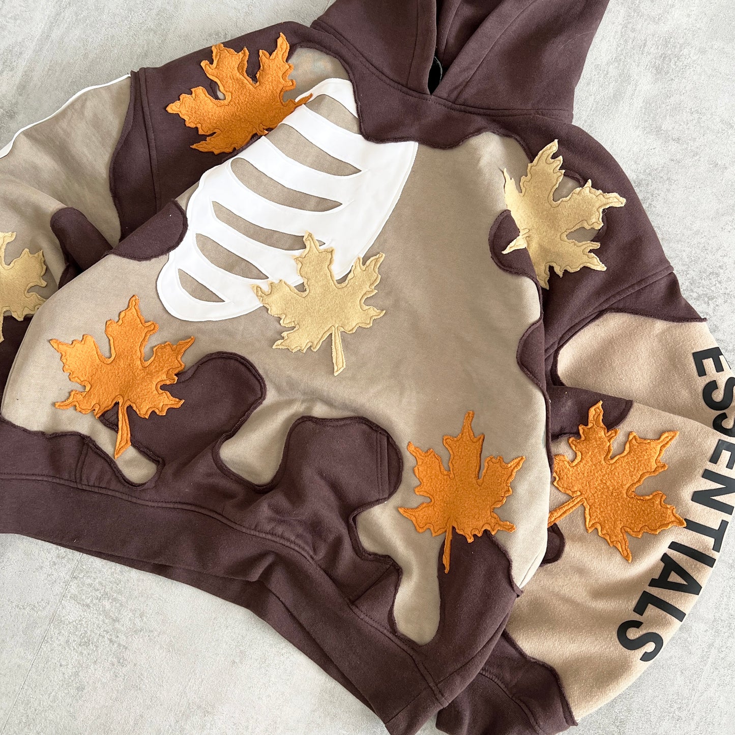 'LEAVES' HOODIE (w M)