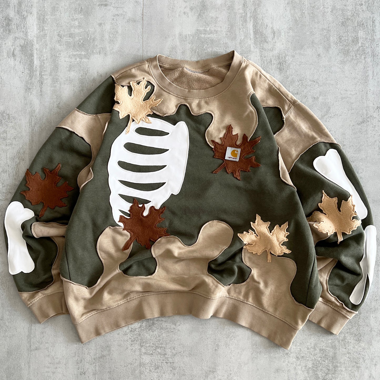 'LEAVES' SWEATSHIRT (XL)