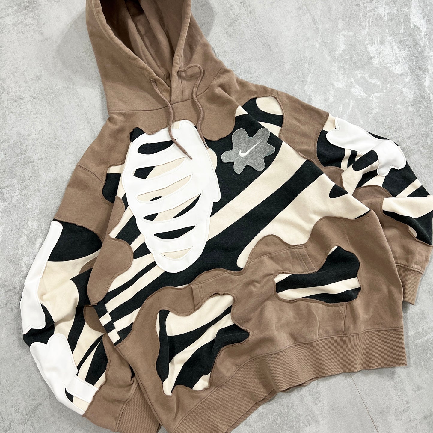 'BONES' HOODIE (L)
