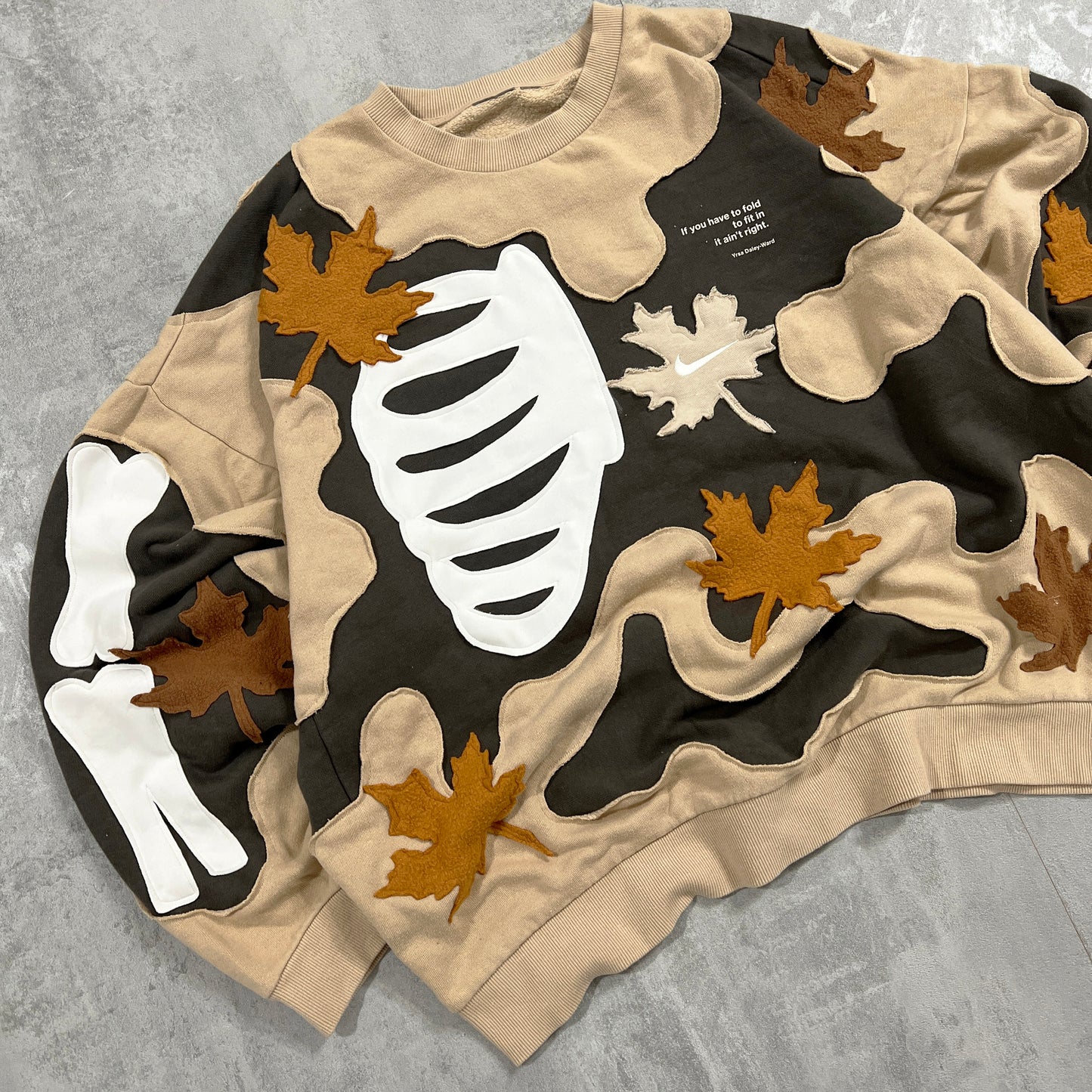 'LEAVES' SWEATSHIRT (XXL)