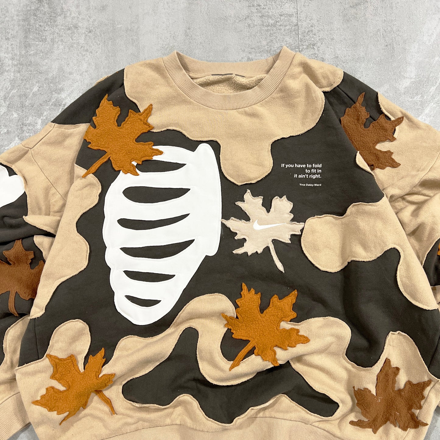 'LEAVES' SWEATSHIRT (XXL)