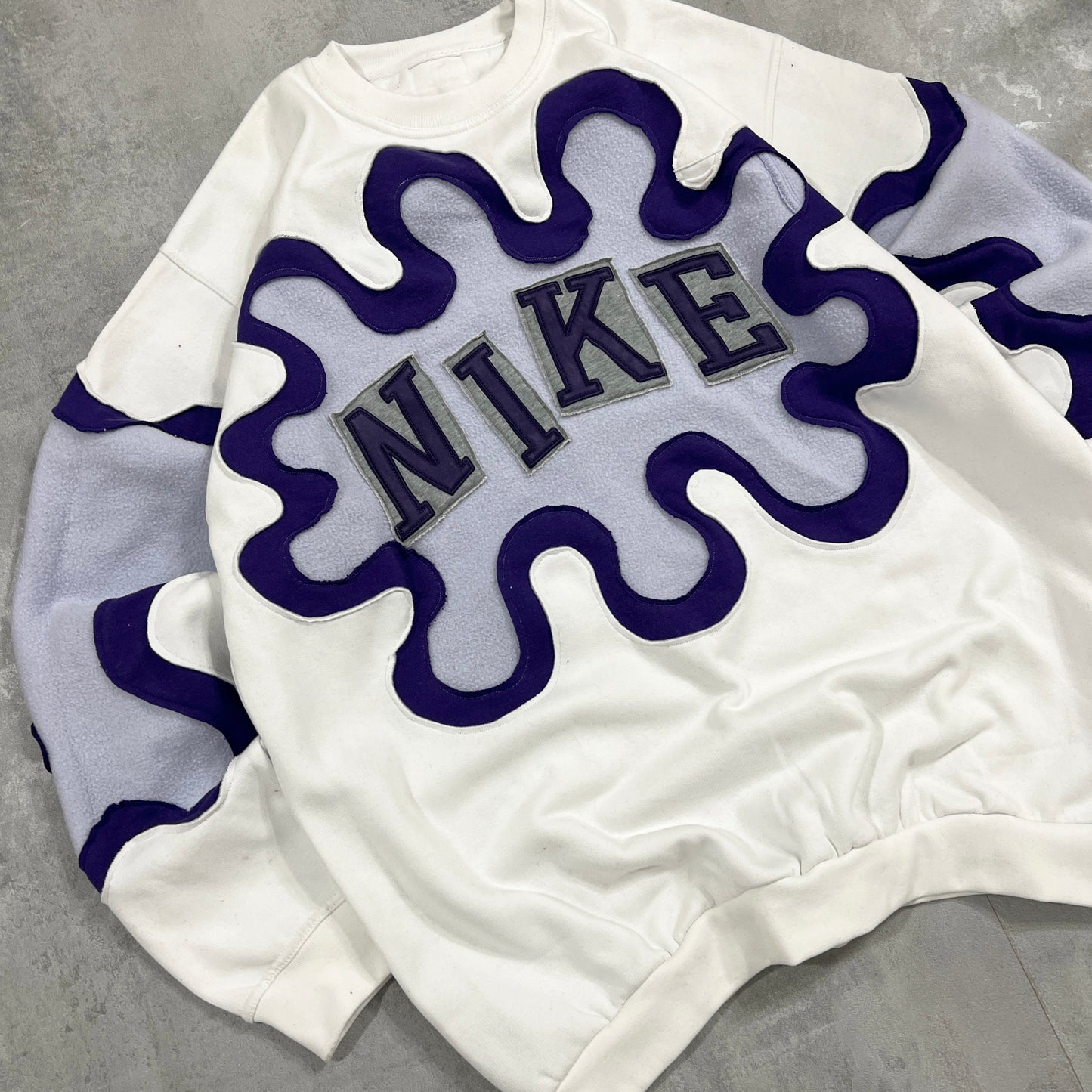 'SPLASH' SWEATSHIRT (XXL)