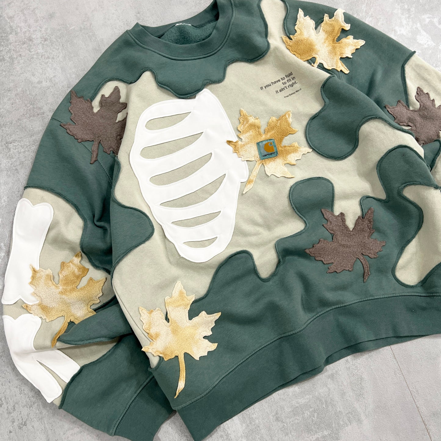 'LEAVES' SWEATSHIRT (M)
