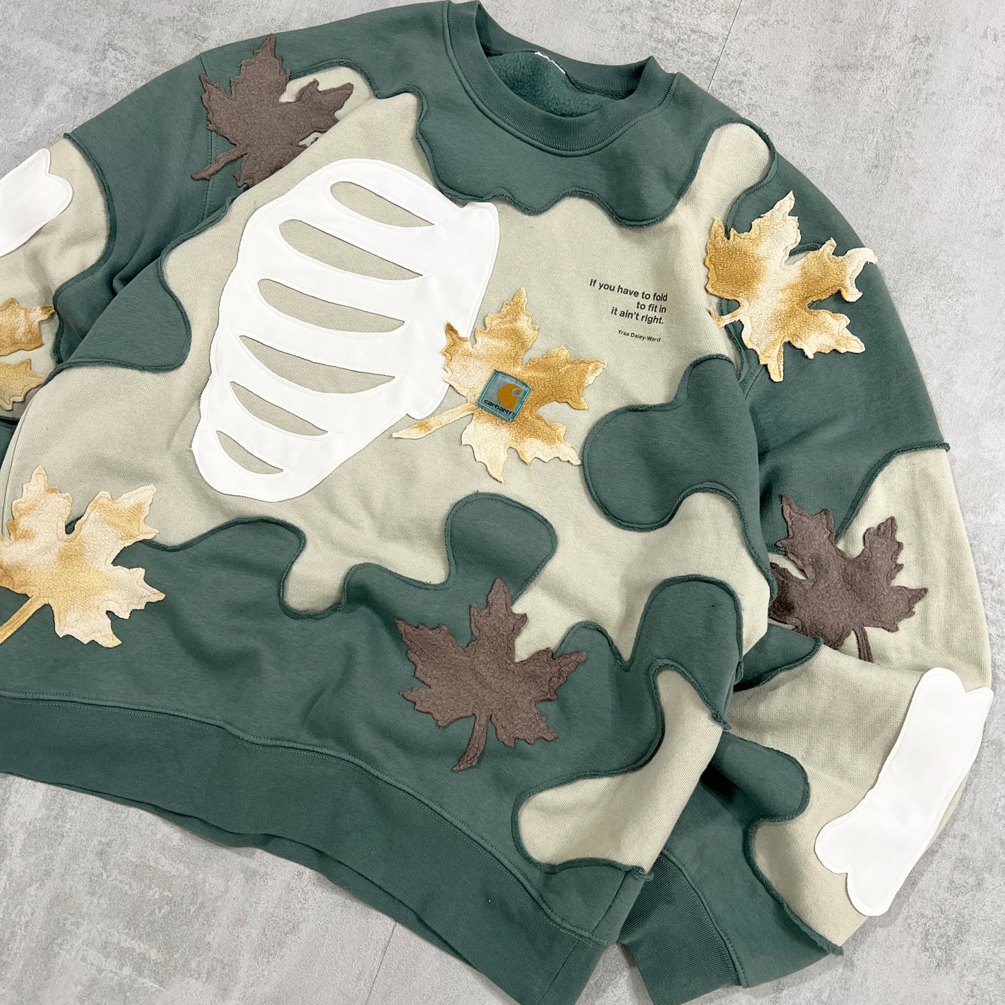'LEAVES' SWEATSHIRT (M)