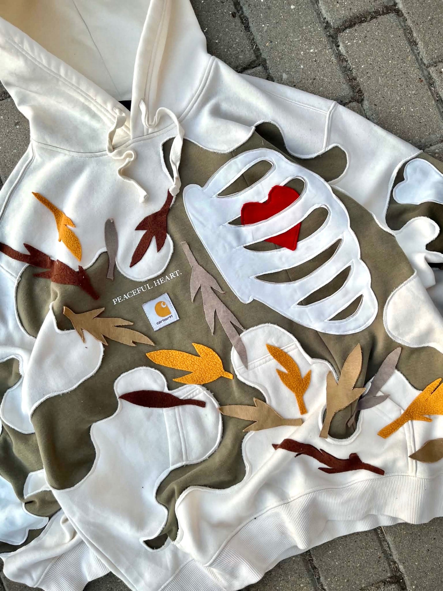 'LEAVES' HOODIE (M)