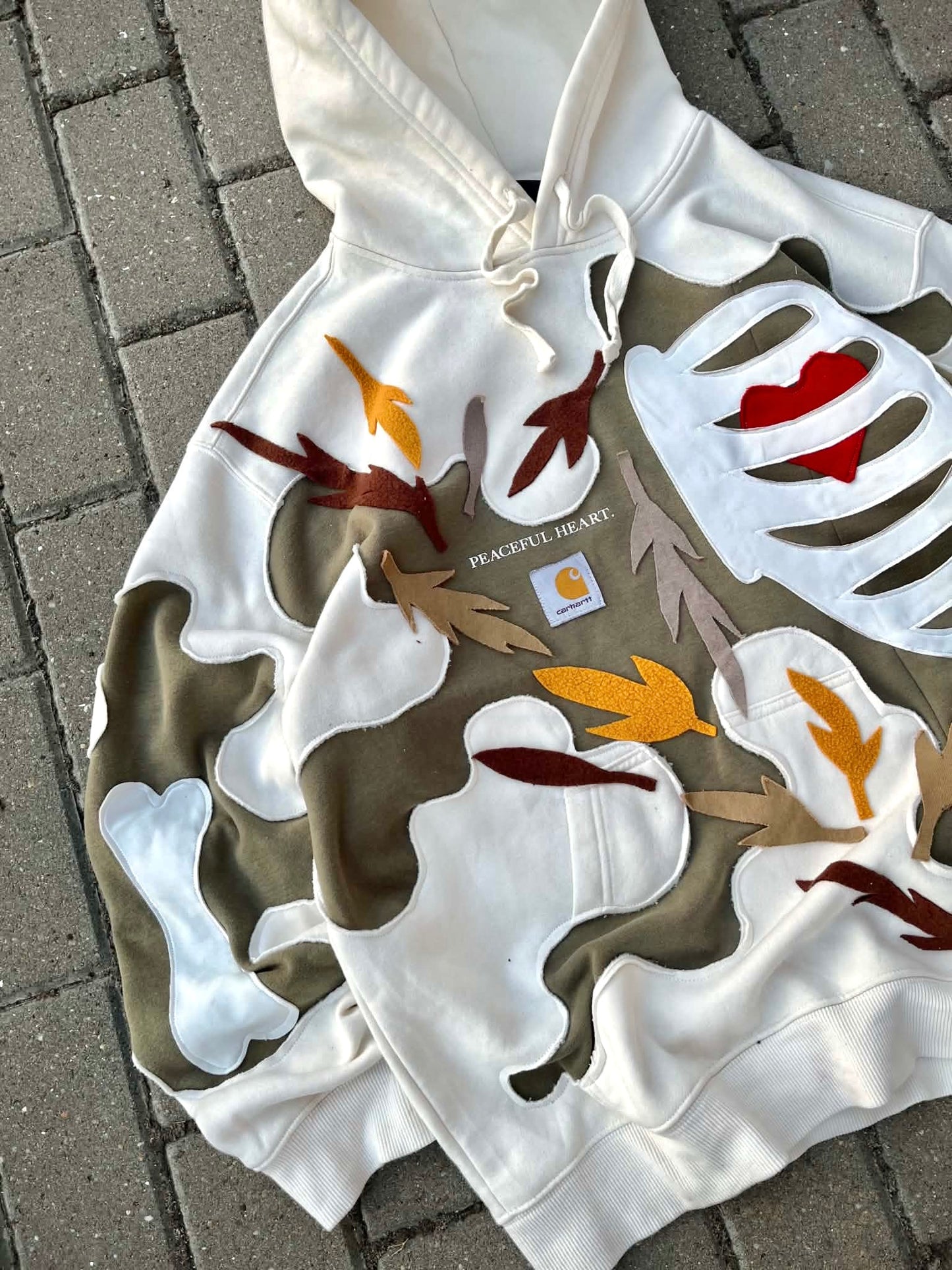 'LEAVES' HOODIE (M)